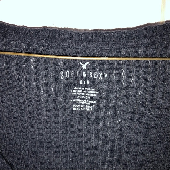 American Eagle Soft and Sexy Ribbed long Sleeve - Picture 2 of 2